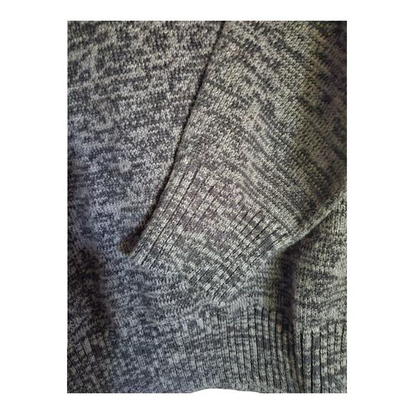 USED LIKE NEW Men's Urban Pipeline Pullover 1/4 Zipper Sweater in Gray (Size: L) - Picture 3 of 4